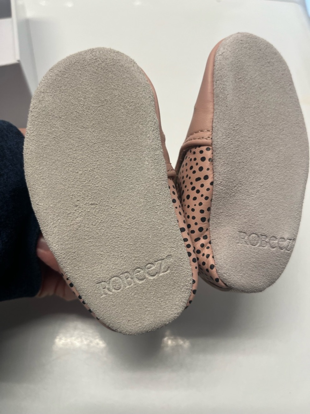 Robeez Blush Pink Leopard Embroidered Soft-Soled Shoes - Picture 2 of 3